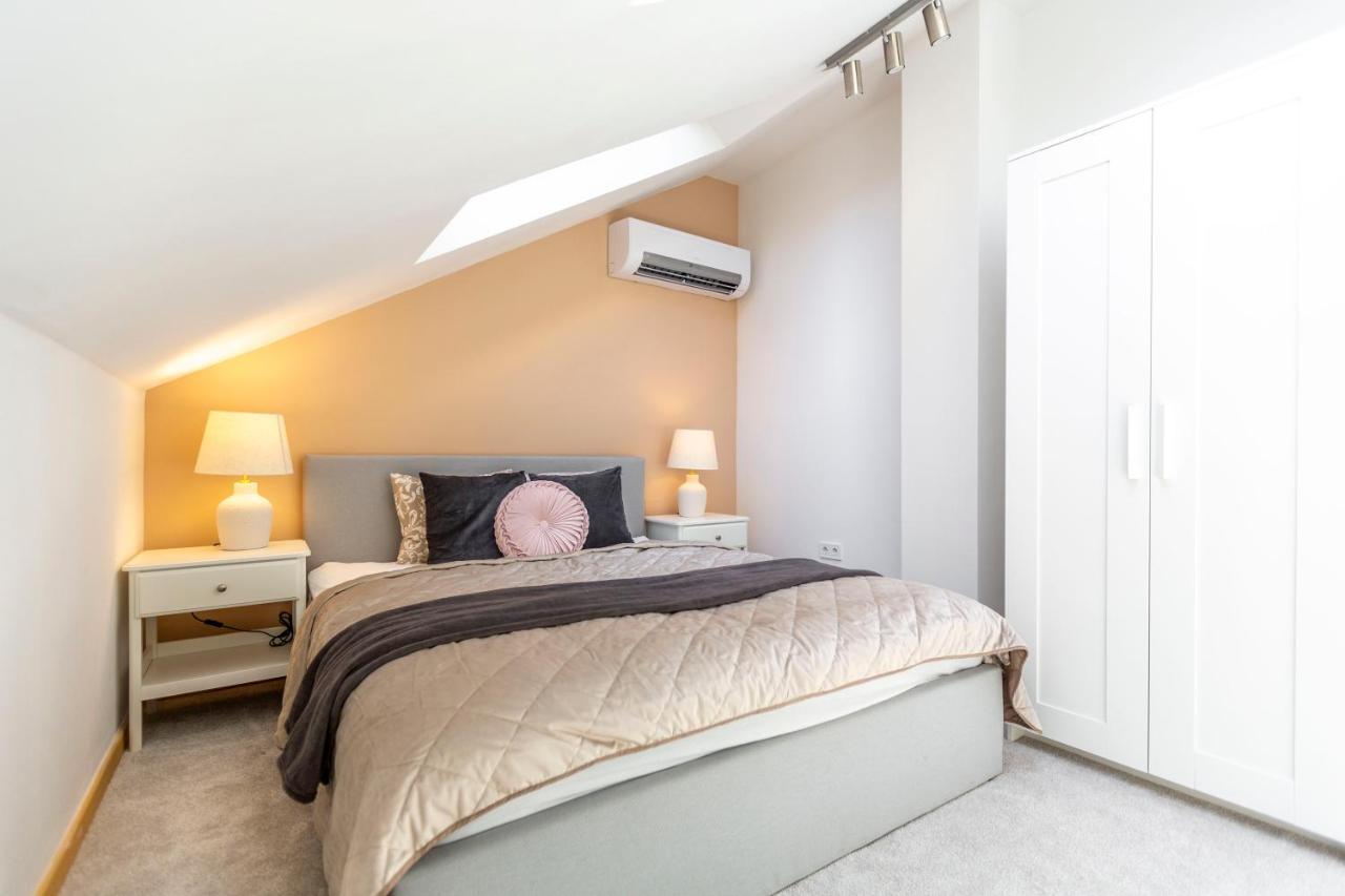 בודפשט Unique Central 3 Floor Home With 4Bdrm, 3Bthrm מראה חיצוני תמונה